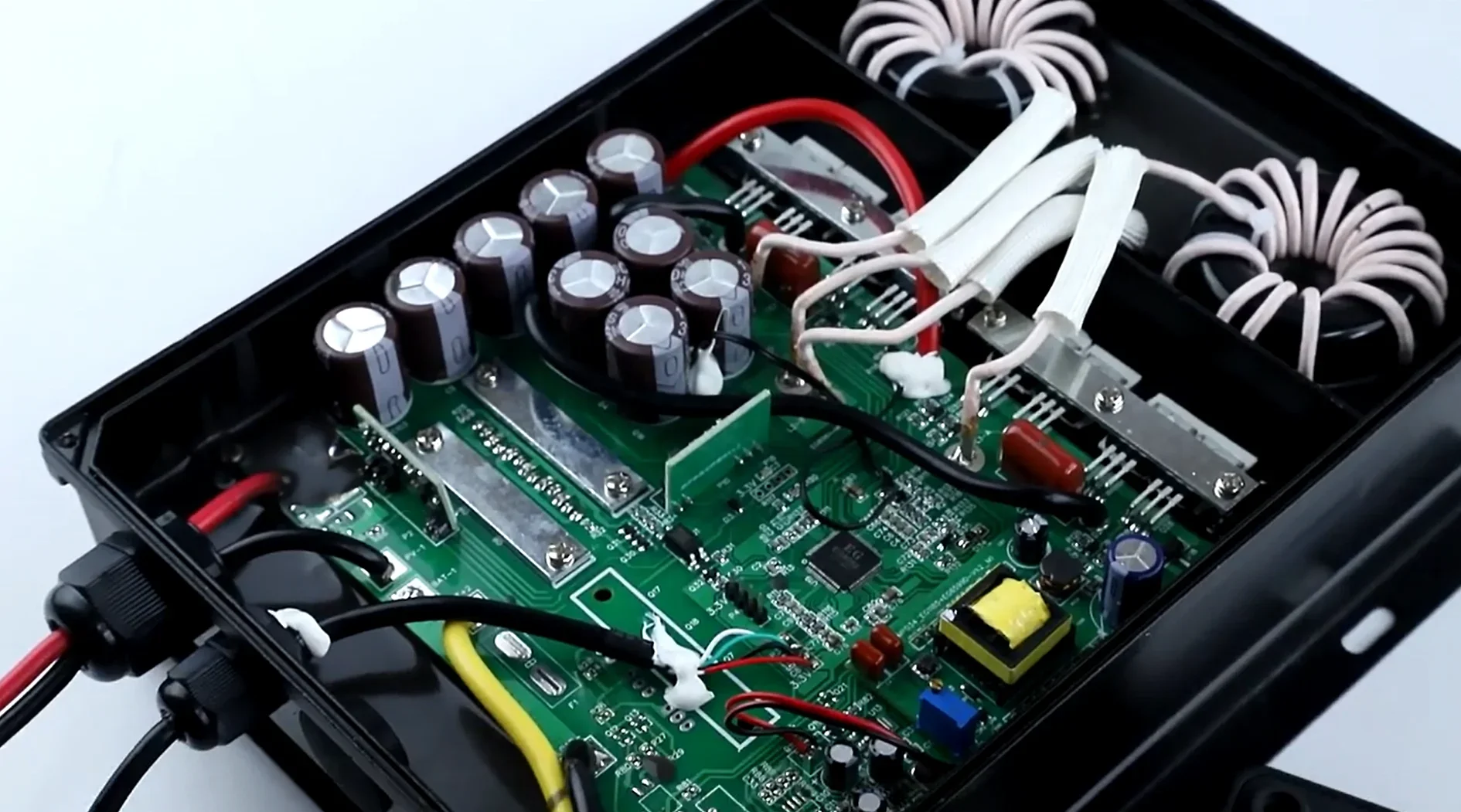CE-zertifizierter ELEJOY EMD60 – Mppt Charge Controller Bewertung und Preis